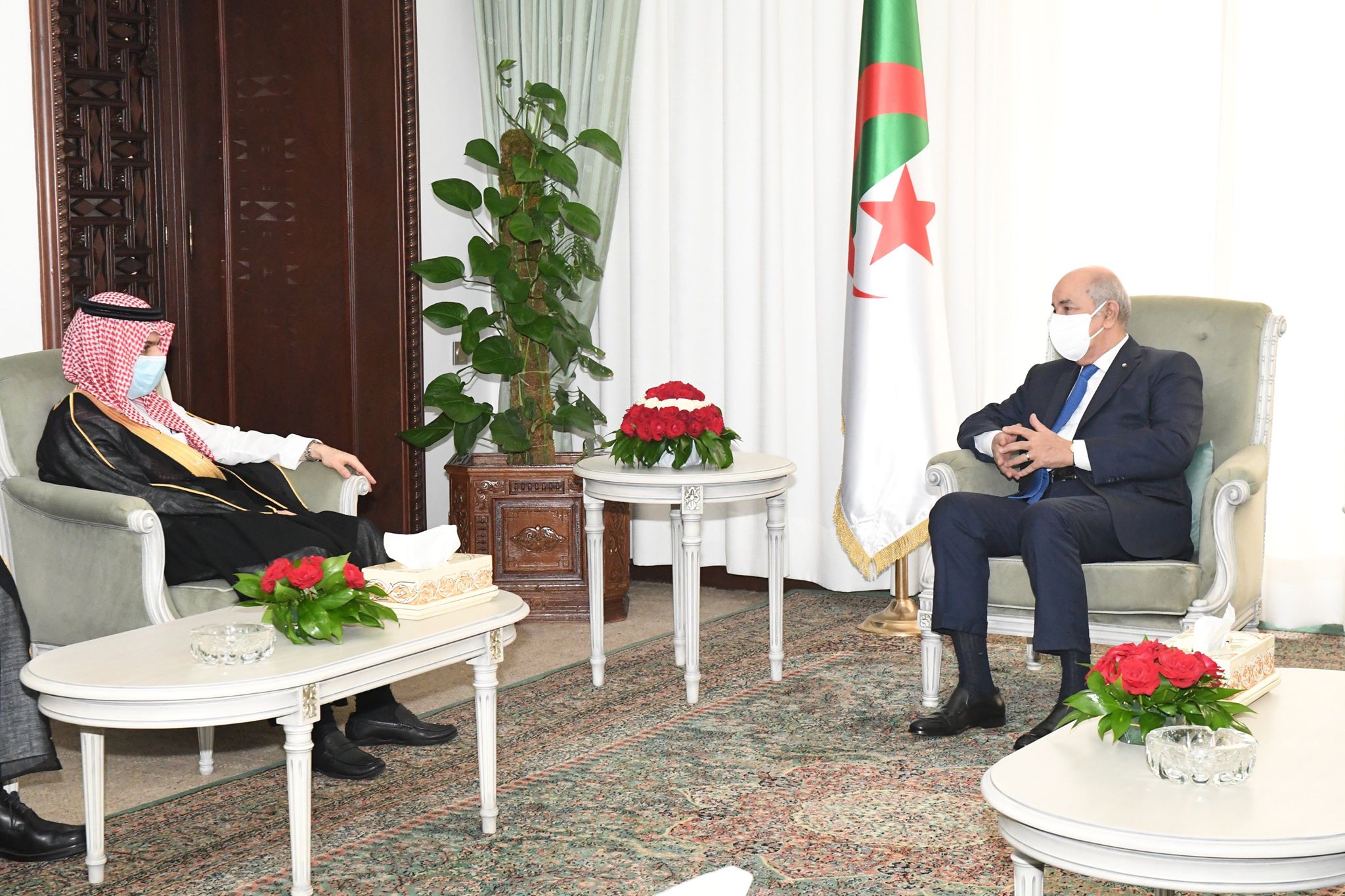 الرئيس عبد المجيد تبون يستقبل وزير الخارجية السعودي | الإذاعة الجزائرية